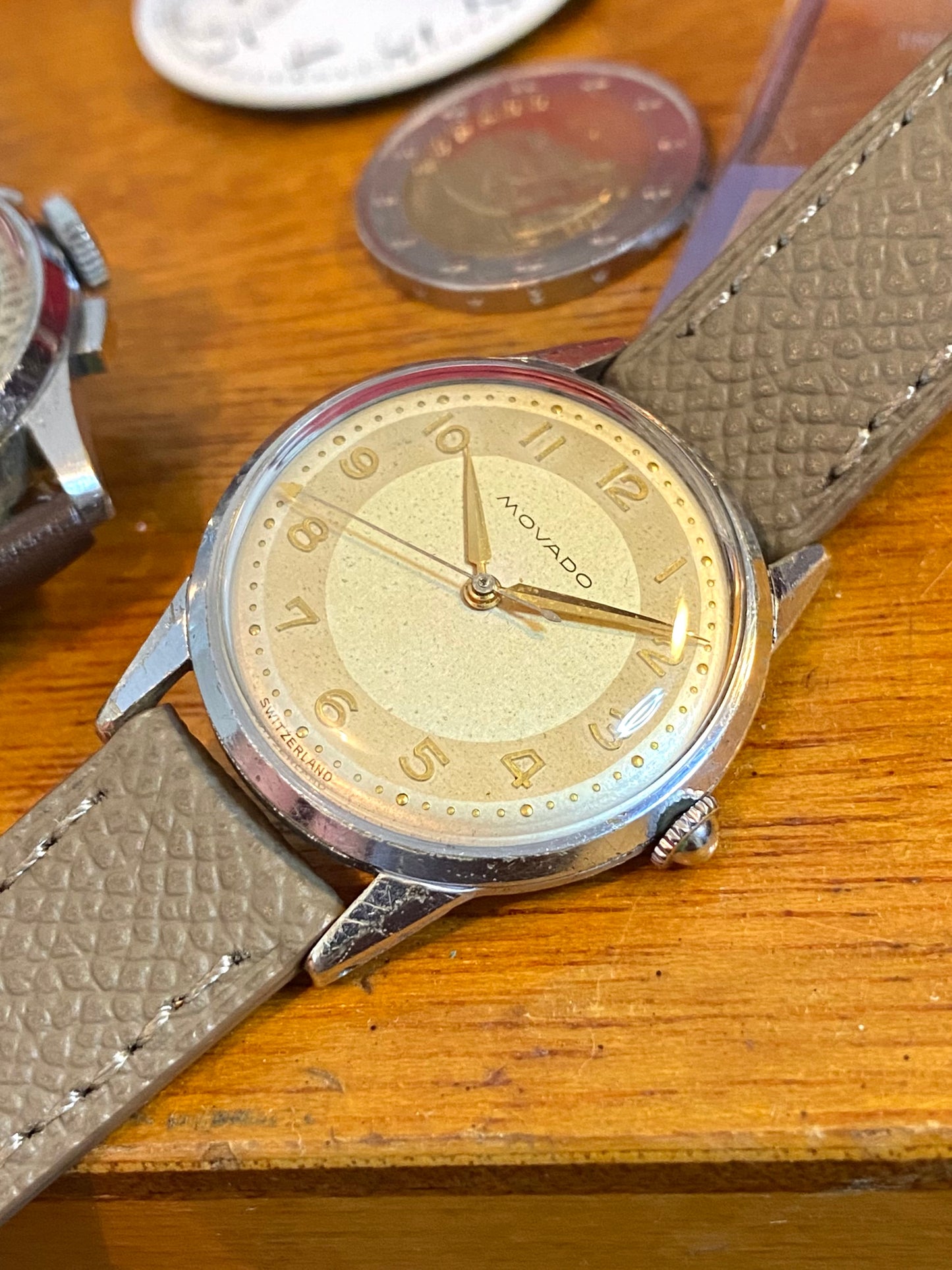 Movado Montre Vintage Mécanique Cadran Bi-Ton 1950