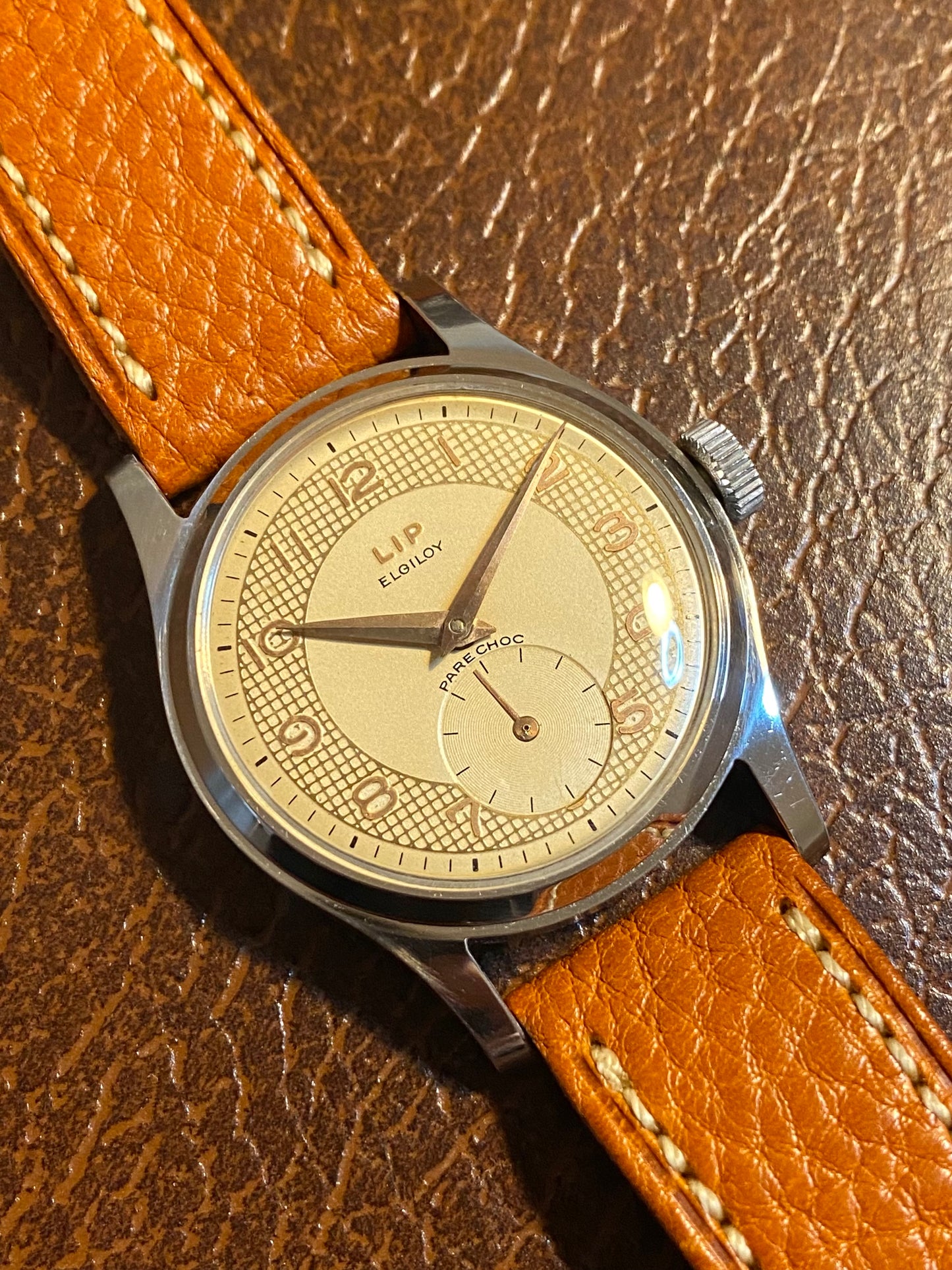 LIP Elgiloy PareChoc R25 Cadran Guilloché "Nid d’Abeille" Montre Vintage Mécanique France 1950