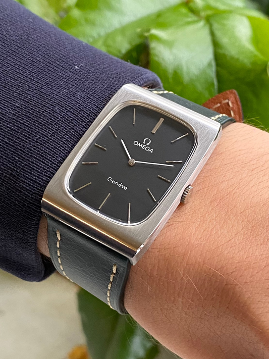 Omega Genève Montre Vintage Mécanique Rectangle cal.625 Oversize 1973