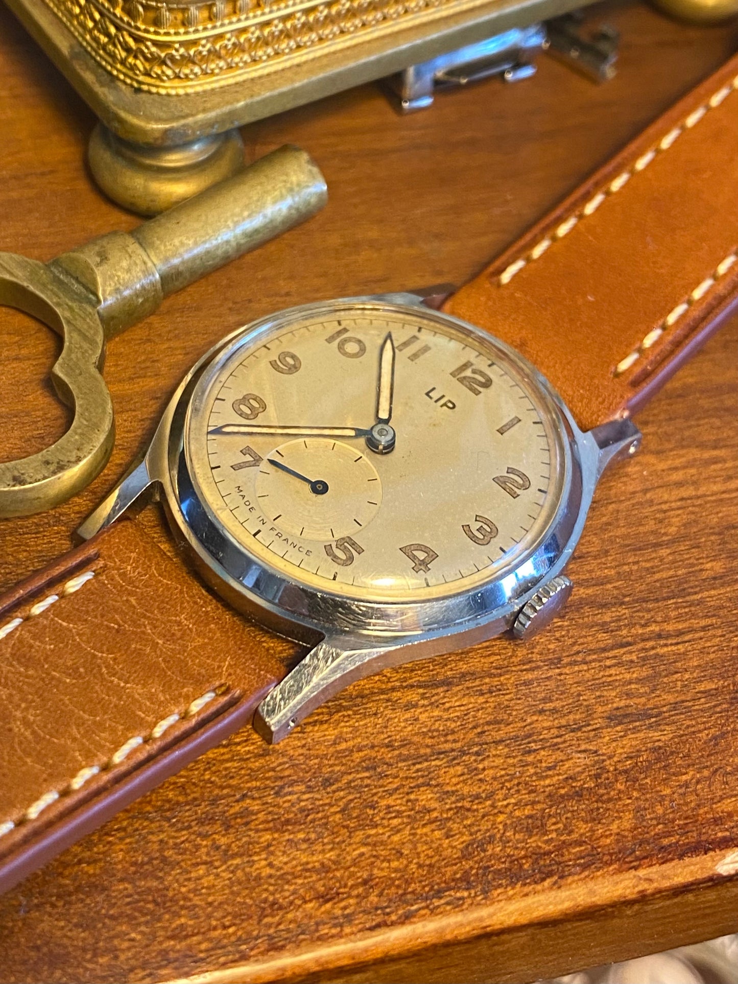 Montre mécanique vintage , LAUREAT , ne Fonctionne pas Montre mécanique vintage , LAUREAT , ne Fonctionne pas